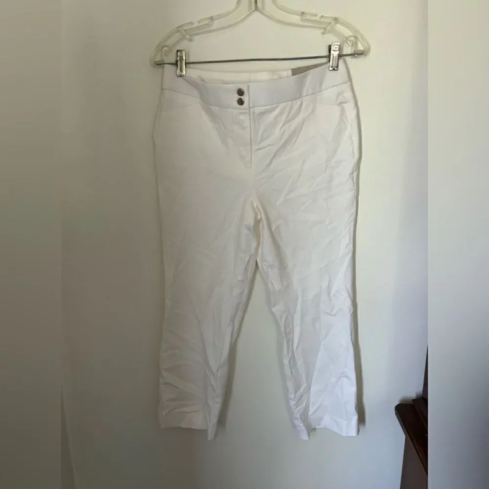 NWT Chico’s Secret Stretch Straight Leg Pants Women’s Size 2 Cropped Trousers